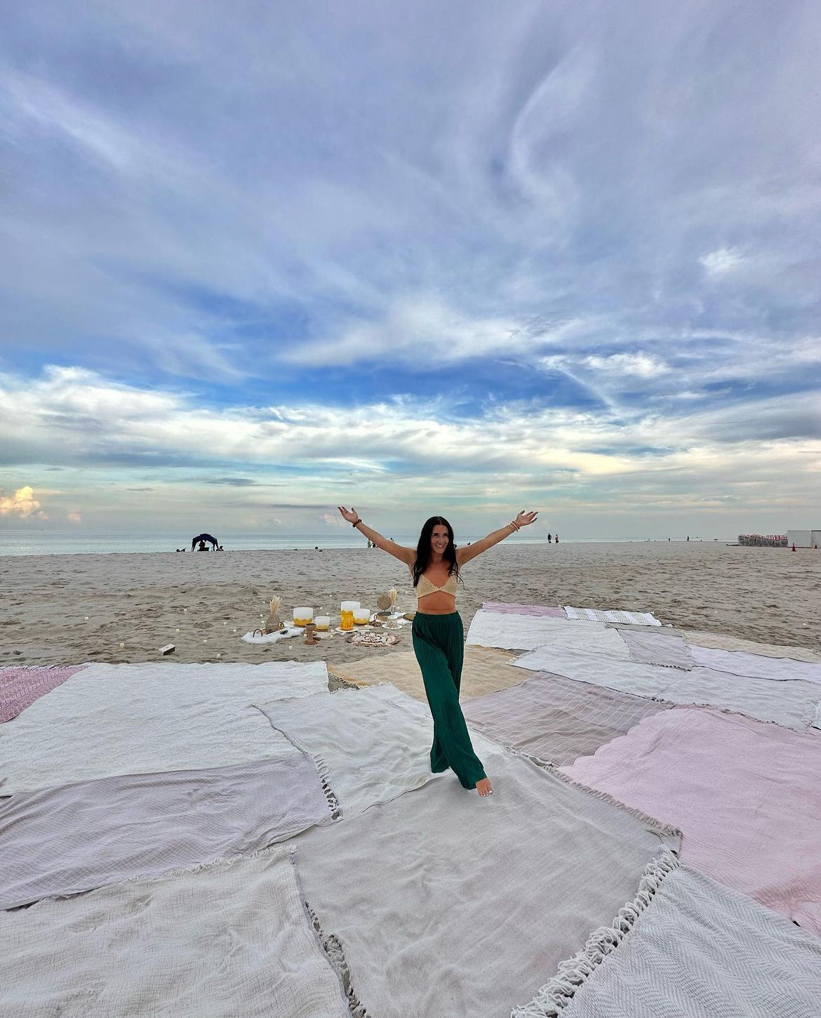 Sound bath preperations on the beach
