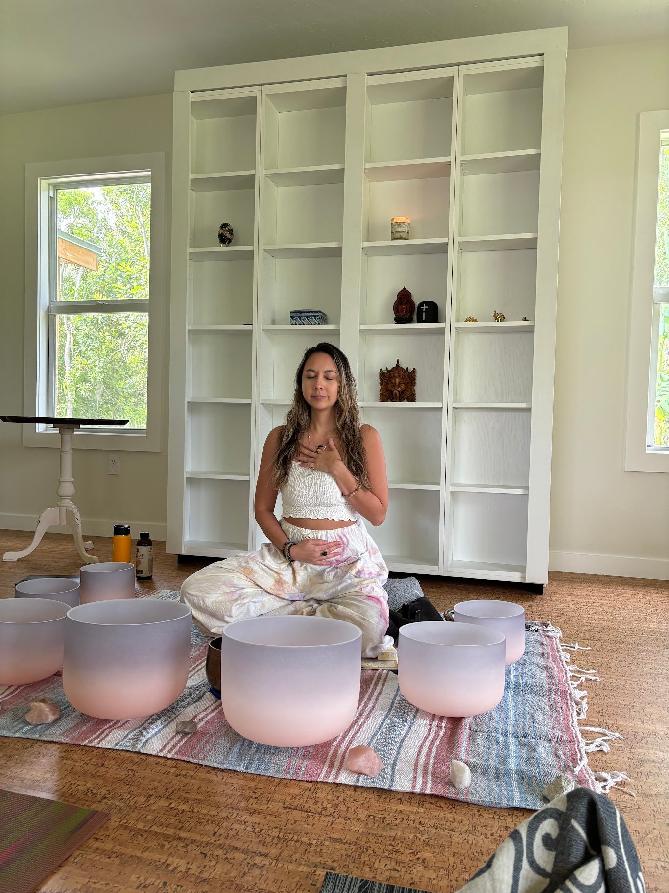 Testimonial Raquel with her set of Driven by the Moon Cosmic Sound Bowls